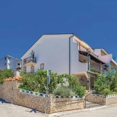 Apartment Marina *
